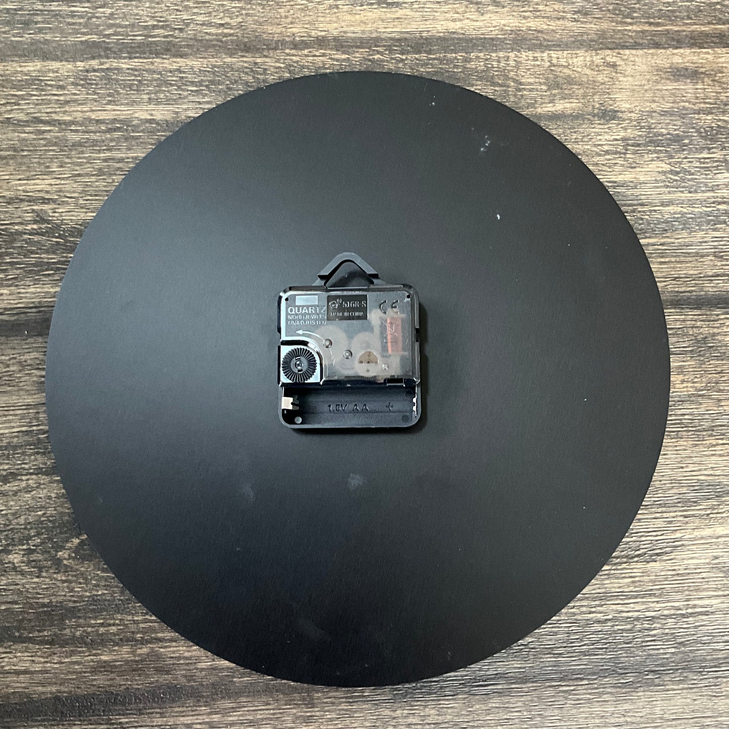 10” Round Wooden Sunflower Clock